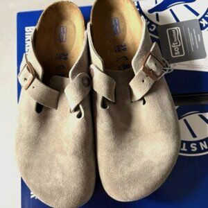 💯  NEW IN BOX Birkenstock Boston Taupe Suede Soft Foot 💯